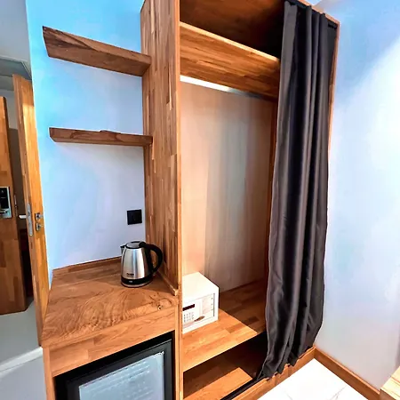 Hotel Uk 3*