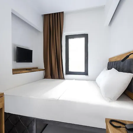 Uk Hotel Estambul